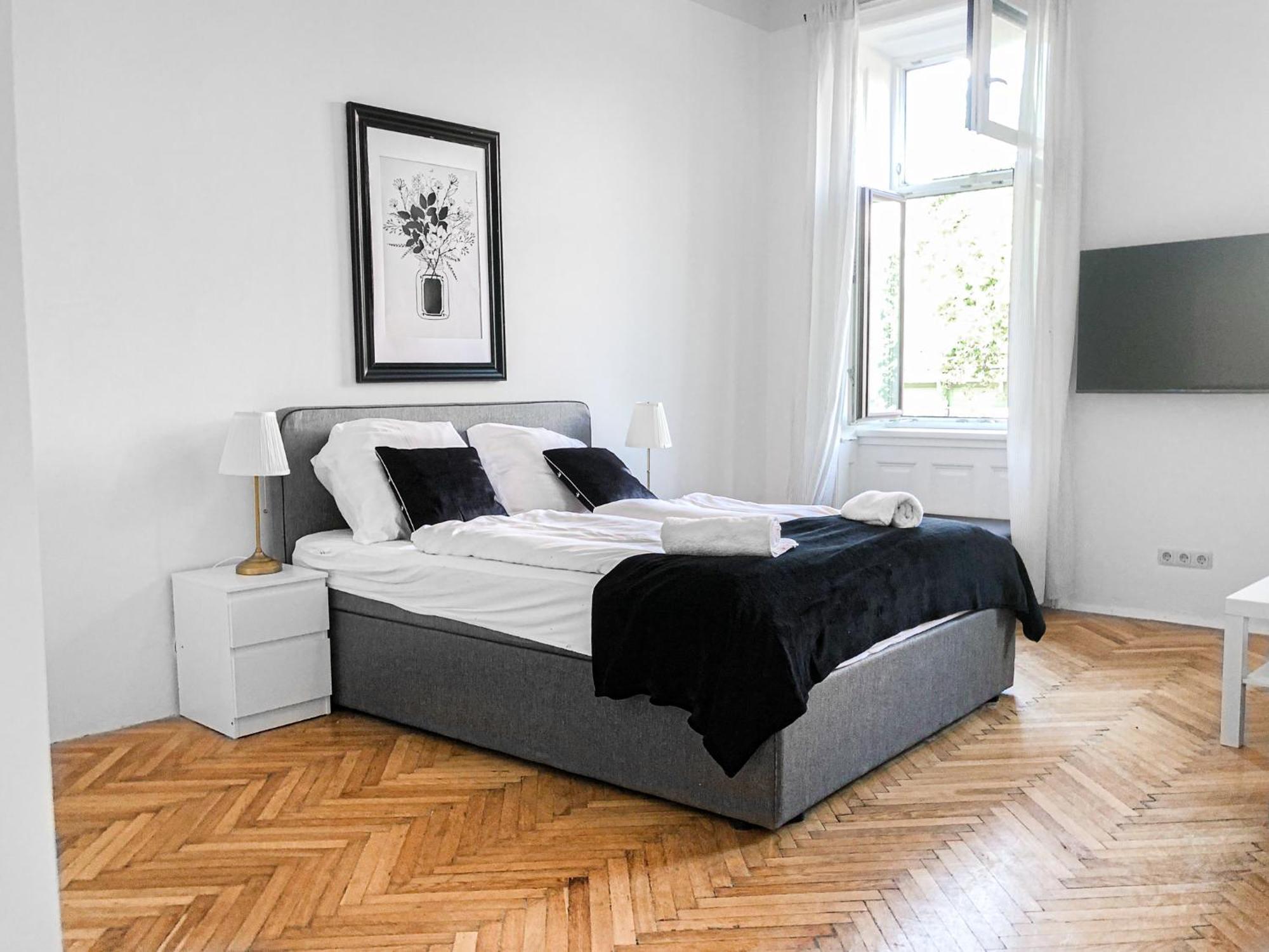 Prime Location Chic Apt, Near Akh Hospital Appartamento